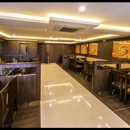 Plaza Hotel Trichy Tiruchirappalli Extérieur photo