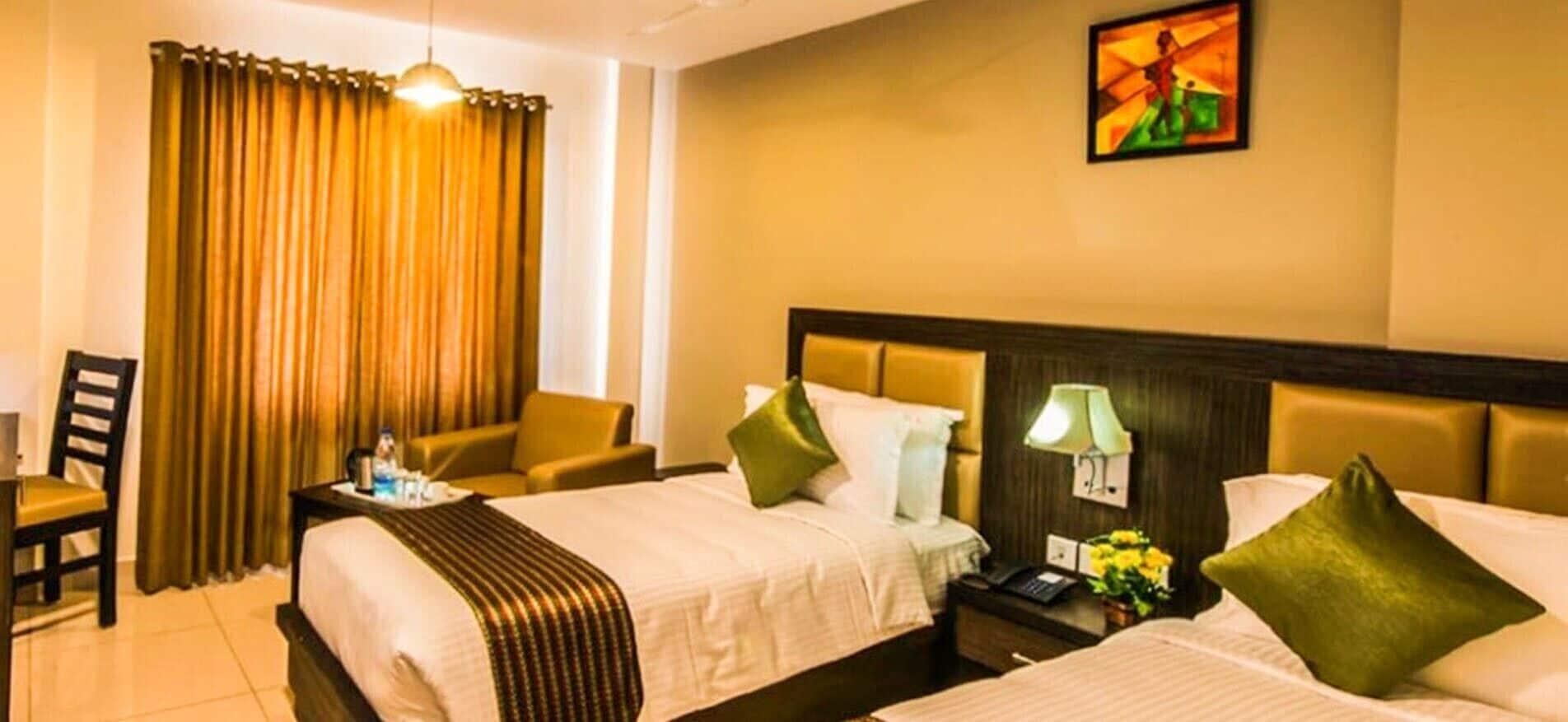 Plaza Hotel Trichy Tiruchirappalli Extérieur photo