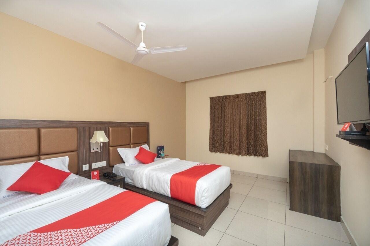 Plaza Hotel Trichy Tiruchirappalli Extérieur photo