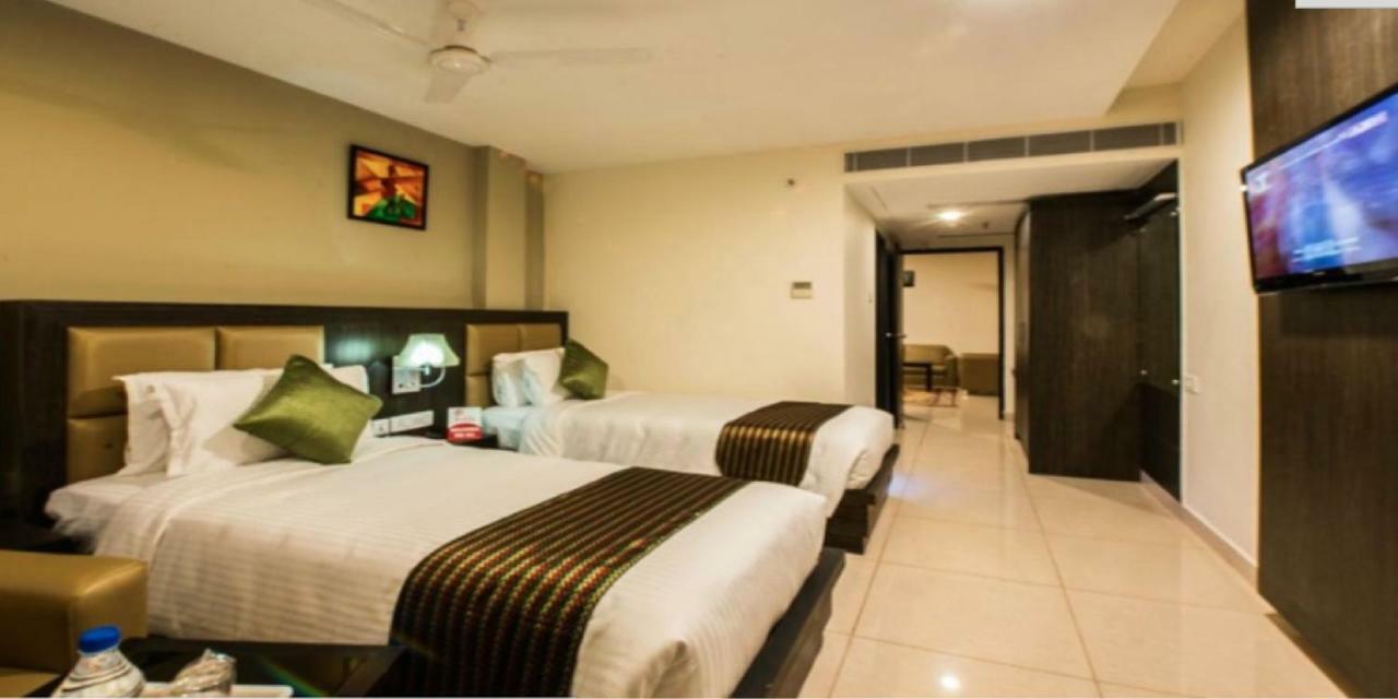 Plaza Hotel Trichy Tiruchirappalli Extérieur photo